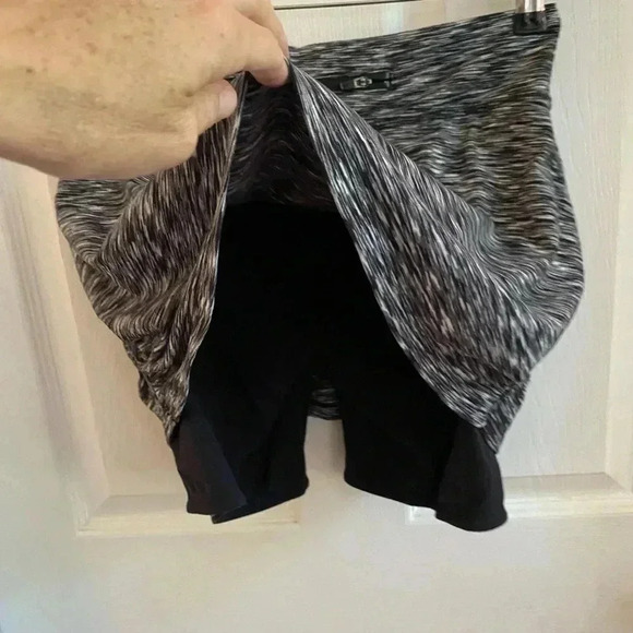 Athleta Contender 2 in 1 Skirt Shorts Combo - Picture 6 of 7